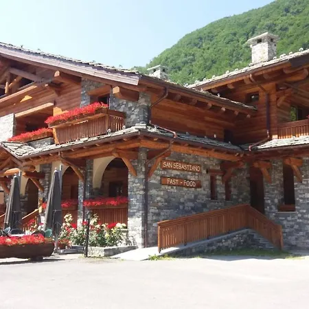 Oda ve Kahvaltı San Sebastiano 4*